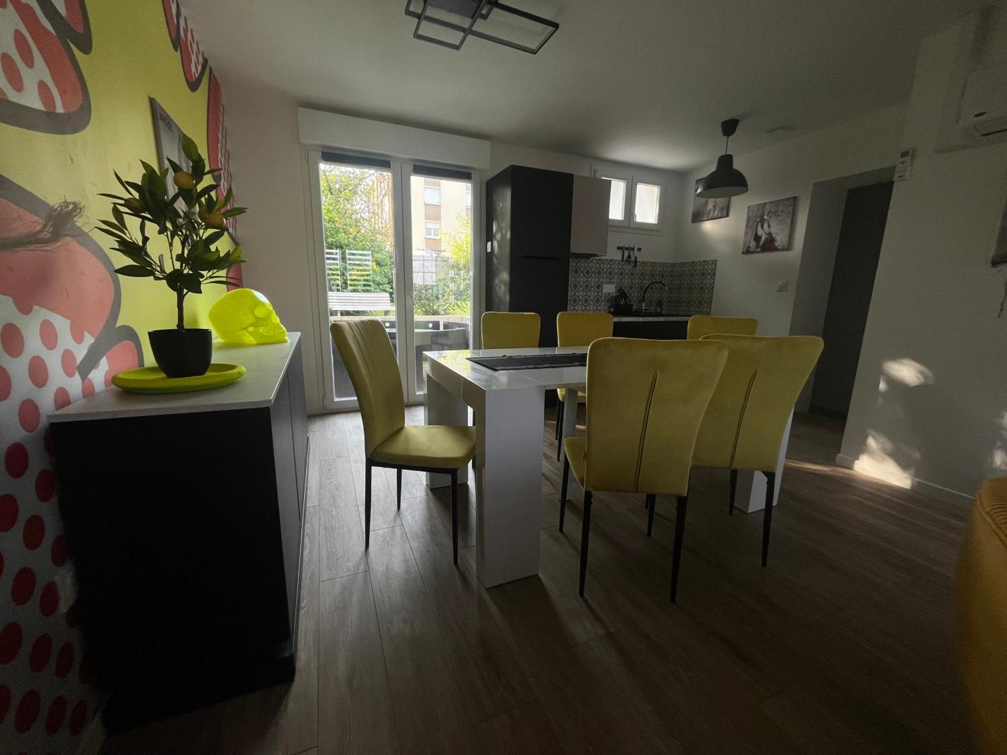 Villahermosa, Un Oasis Artistique Apartment *